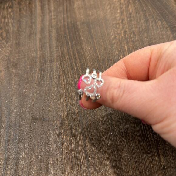Floating hearts cubic zirconia fashion ring size 8 - Picture 2 of 7